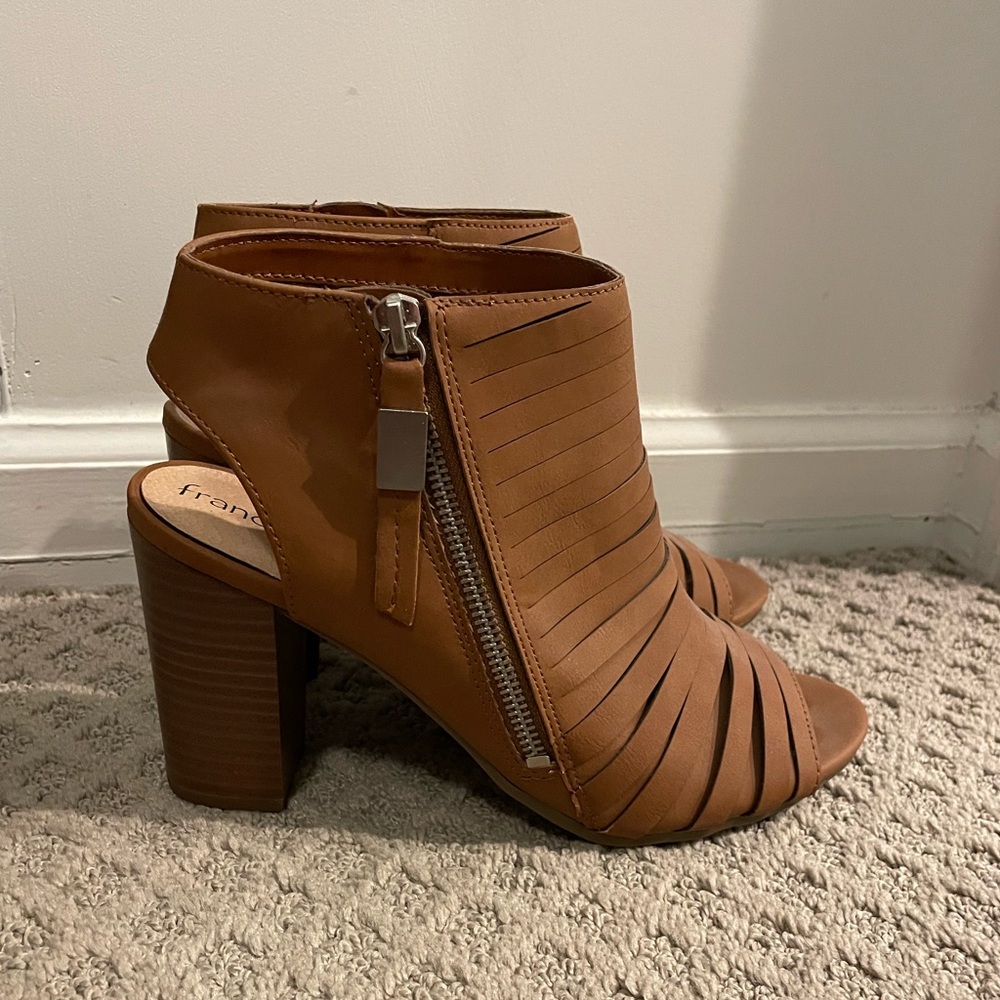 Faux leather brown booties